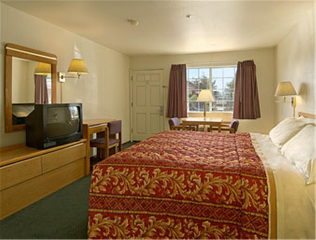Days Inn Salinas Airport Værelse billede